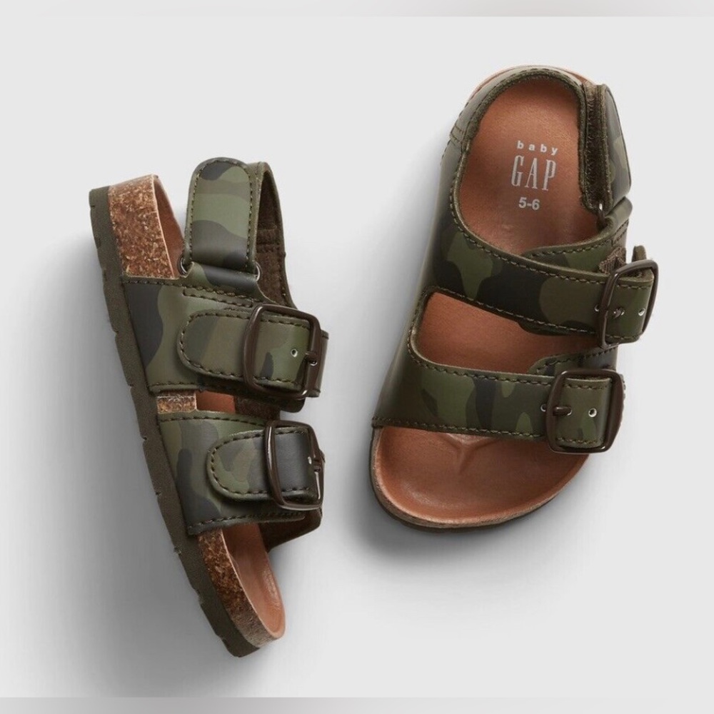 2 PAIR! GAP Toddler Buckle Sandals Camo and Heather Grey  SIZE 7-8